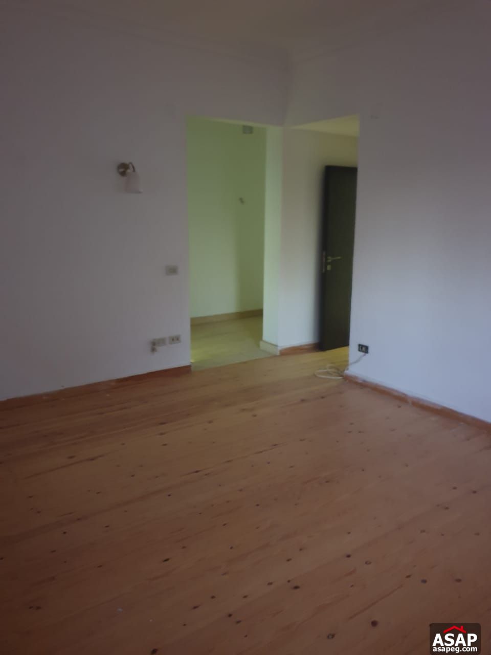 Penthouse for Rent in West Golf