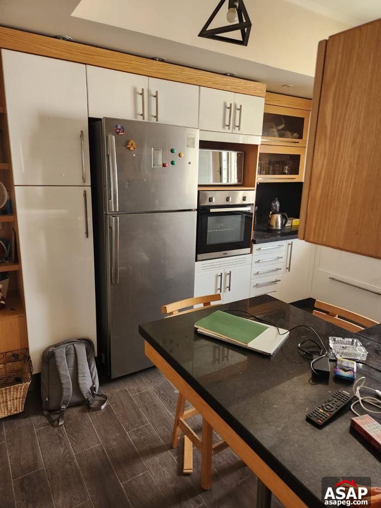 Finished Penthouse for Sale in Mountain View Executive Finished Penthouse for Sale in Mountain View Executive