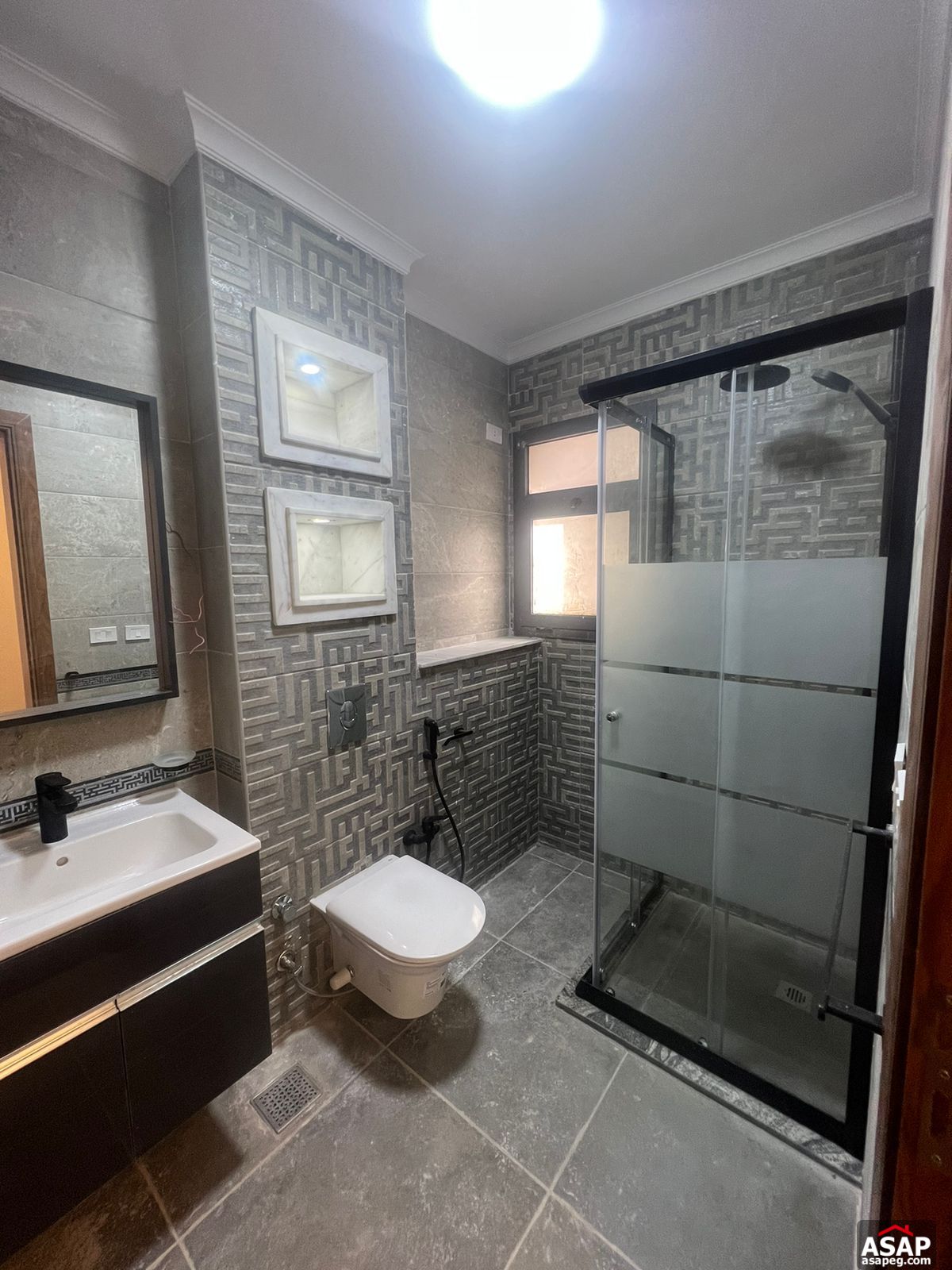 Rent Apartment in Eastown Compound