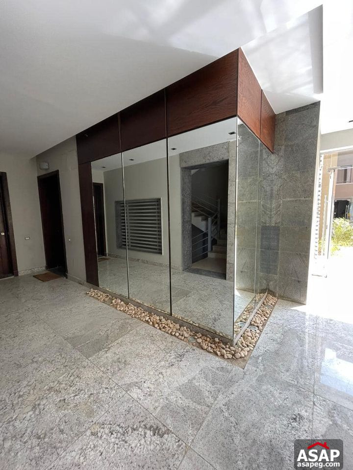 Duplex for Rent in Village Gate Duplex for Rent in Village Gate