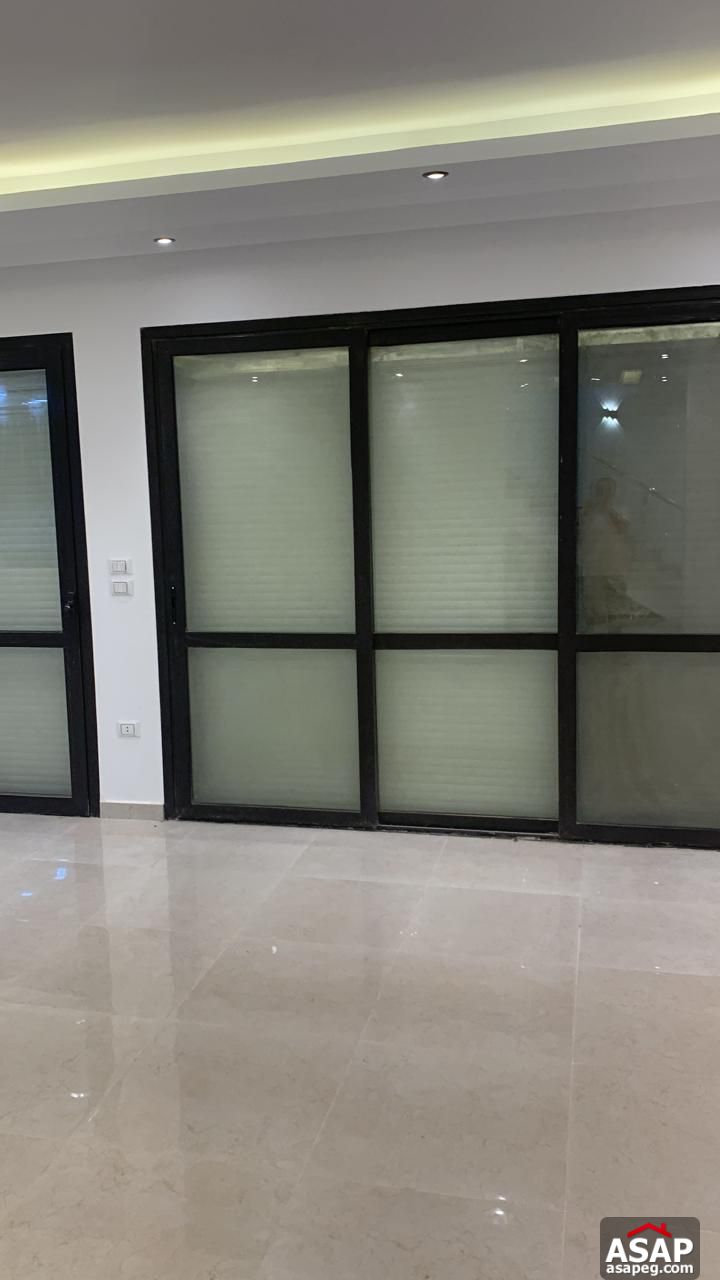 Duplex with Garden for Rent in Eastown Sodic