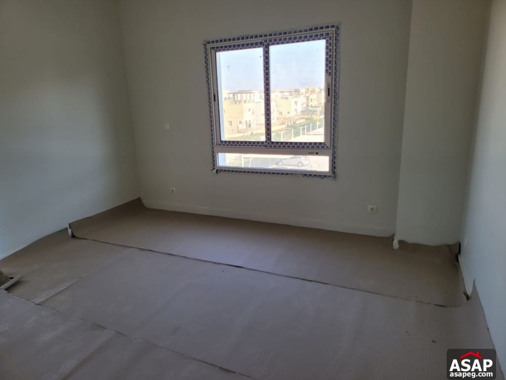 Fully Finished Apartment for Sale in Mivida Compound Fully Finished Apartment for Sale in Mivida Compound