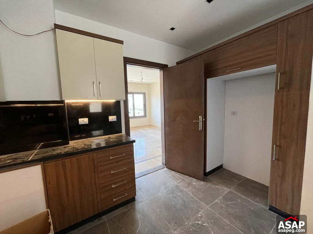 Semi Furnished Apartment for Rent in Eastown