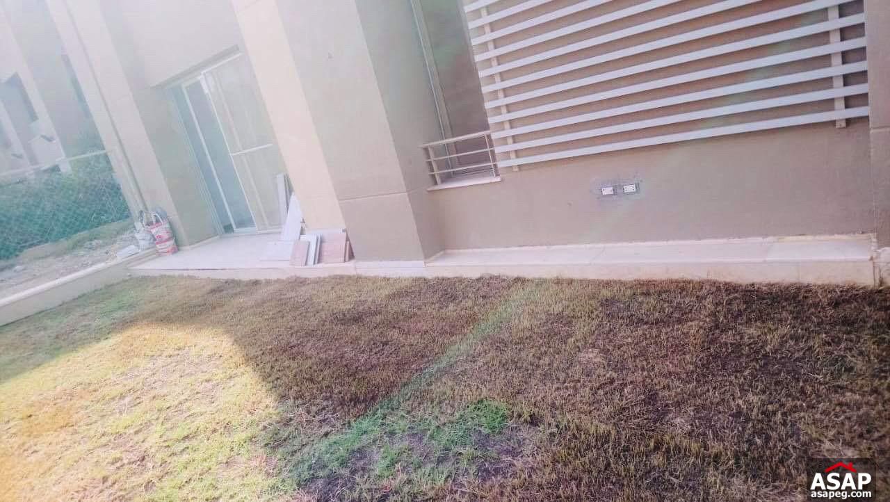 Studio with Garden for Rent in Village Gate Studio with Garden for Rent in Village Gate