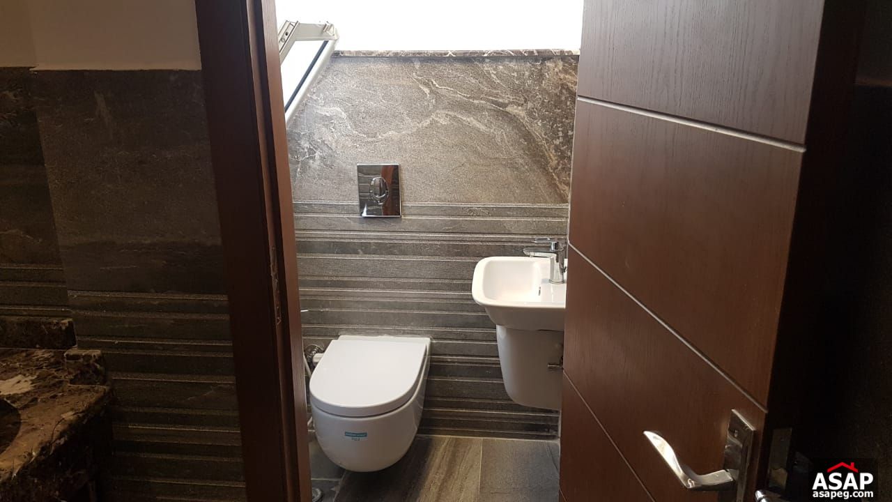 Villa for Sale in North Coast - Hacienda White Villa for Sale in North Coast - Hacienda White