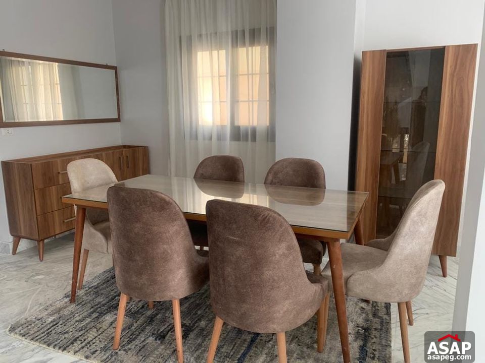 Villa with Pool for Rent in Hyde Park Villa with Pool for Rent in Hyde Park