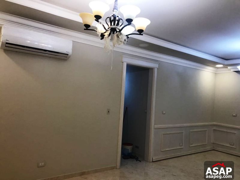 Apartment with Garden for Rent in Eastown Apartment with Garden for Rent in Eastown