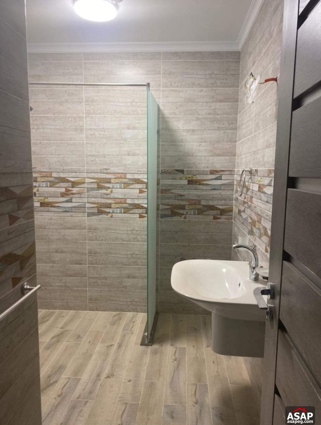 Apartment for Rent in Azad Compound Apartment for Rent in Azad Compound