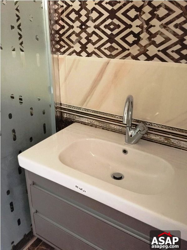 Flat for Rent in Eastown Flat for Rent in Eastown