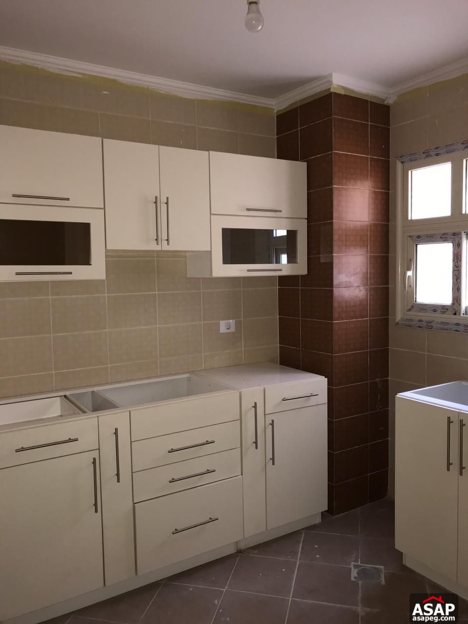 Apartment with Kitchen for Sale in Highland Park Compound Apartment with Kitchen for Sale in Highland Park Compound