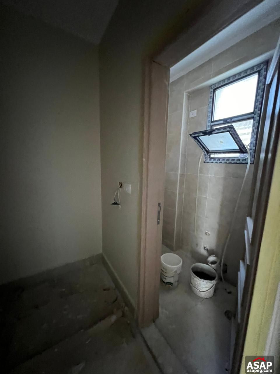 Semi Furnished Duplex with Garden for Rent in Eastown Semi Furnished Duplex with Garden for Rent in Eastown