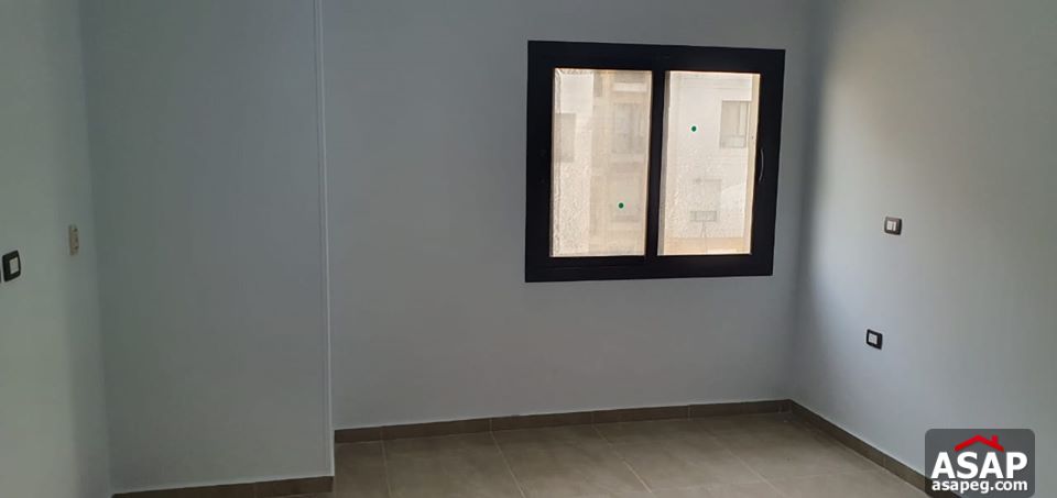 Ground floor Apartment with garden for rent in New Cairo compounds - Eastown