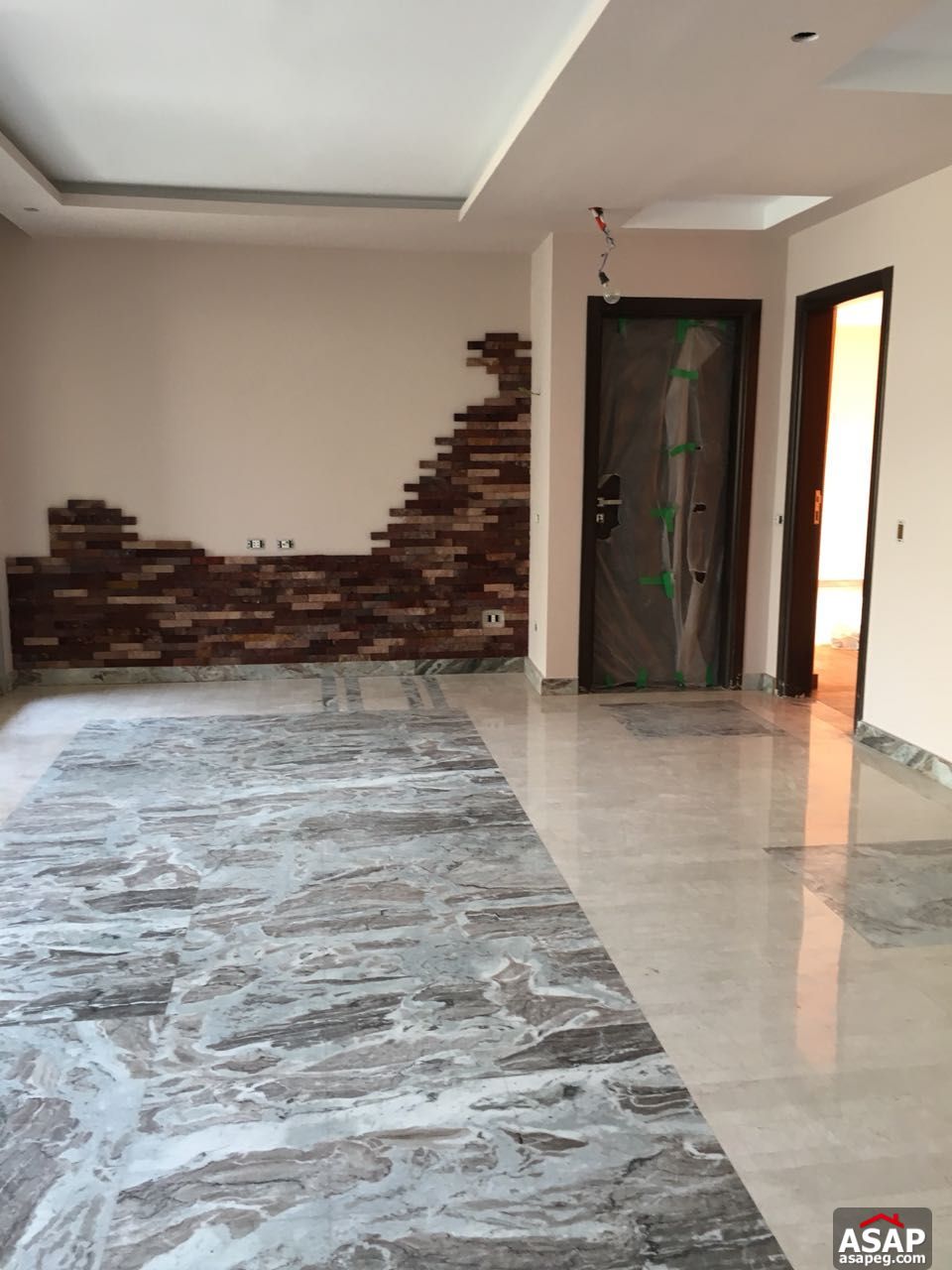 Apartment for Rent in Village Gate