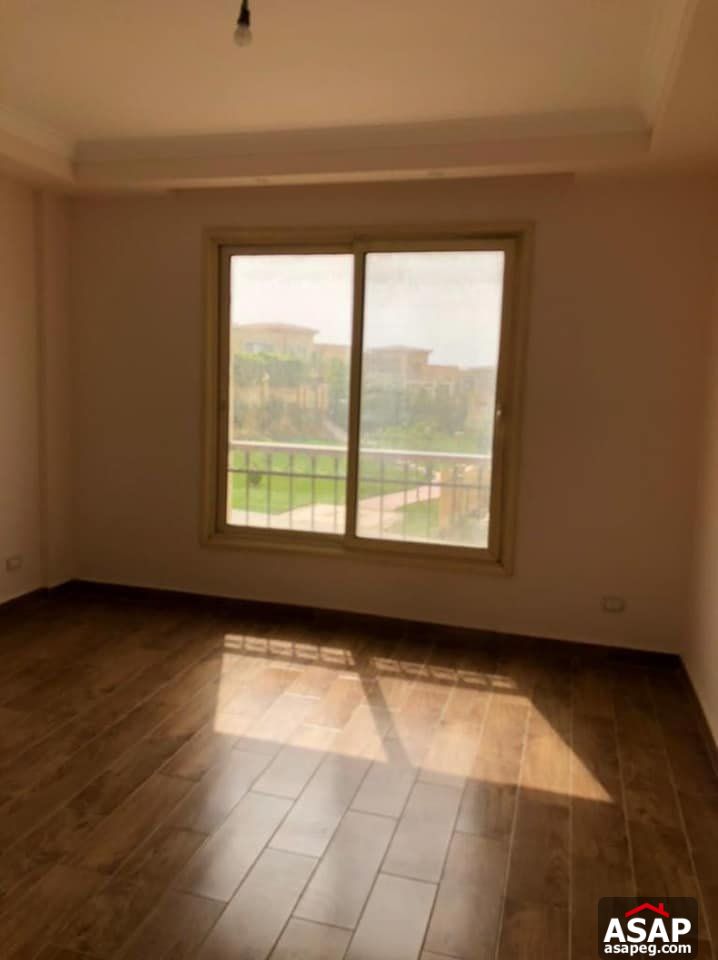 Villa with Pool for Rent in the Villa Compound