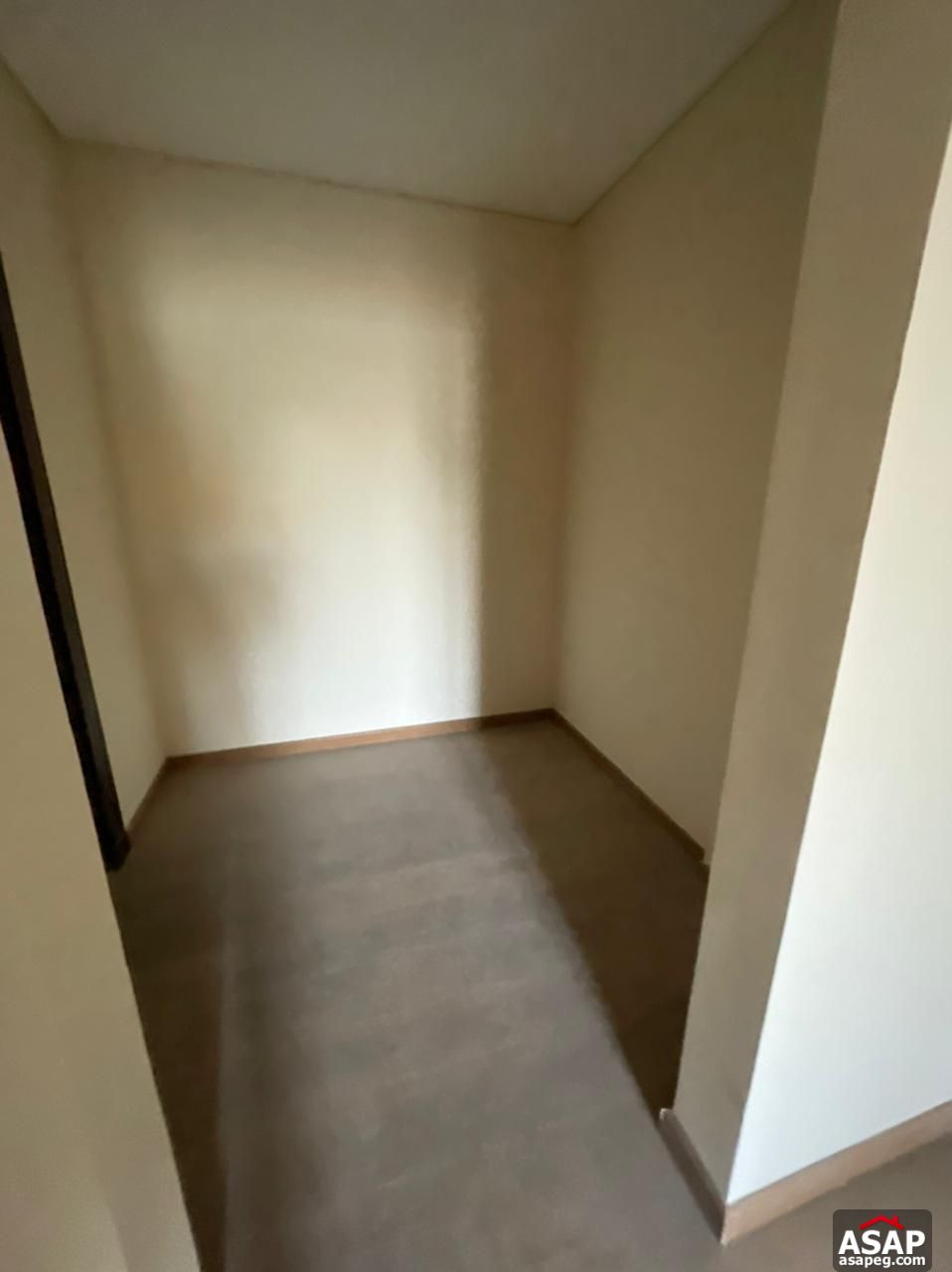 Apartment for Sale in 90 Avenue Apartment for Sale in 90 Avenue