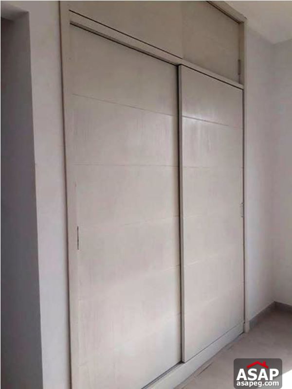 Penthouse with Parking for Rent in Village Gate