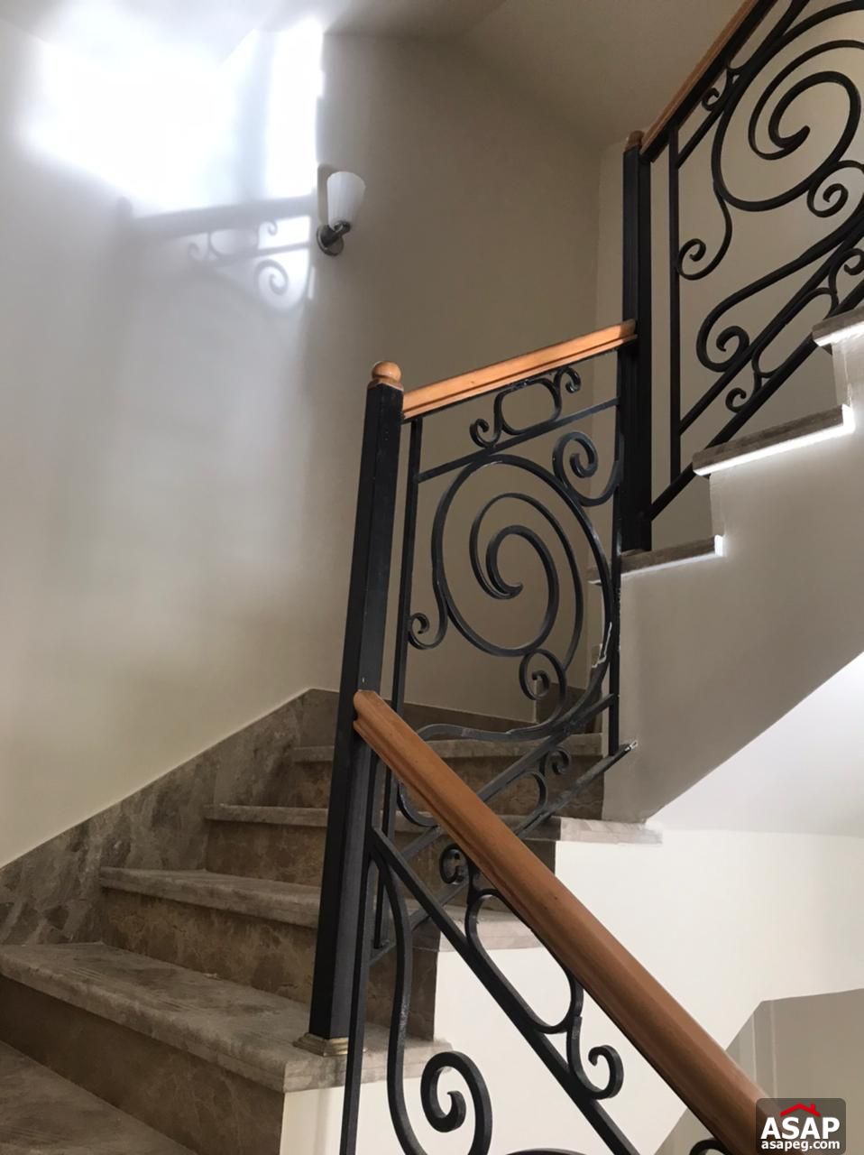 Town House for Rent in Dyar Arco Town House for Rent in Dyar Arco