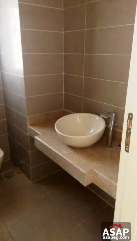 Studio for Rent in Village Gate Studio for Rent in Village Gate