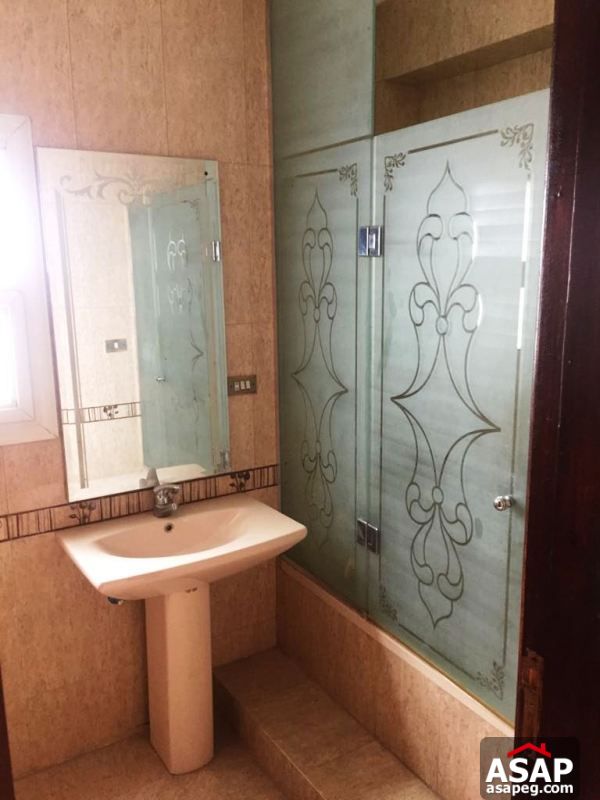 Villa with Big Terrace for Rent in Katameya Residence