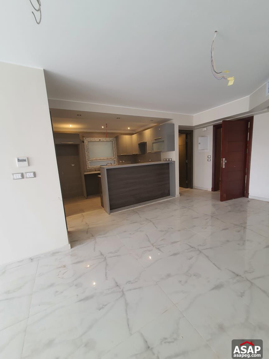 Semi Furnished Studio for Rent in Hyde Park Semi Furnished Studio for Rent in Hyde Park