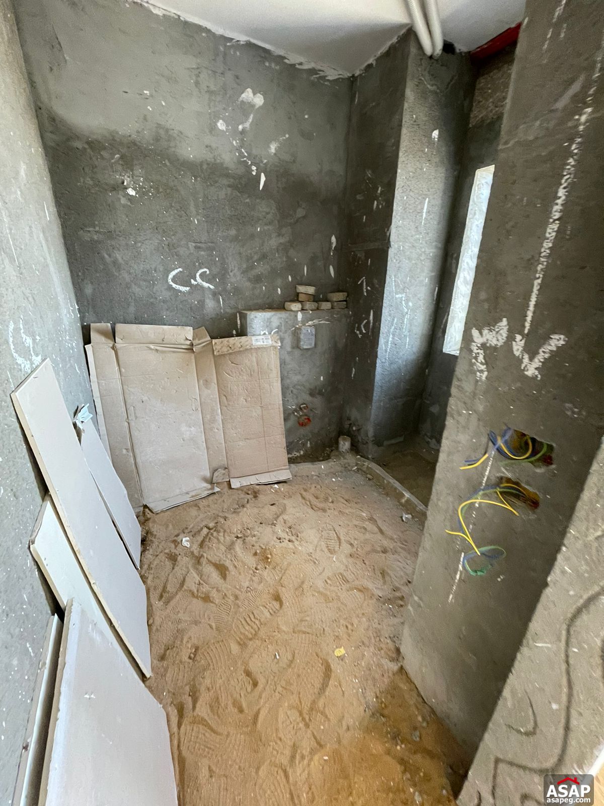 Town House Middle for Sale in Hyde Park Town House Middle for Sale in Hyde Park