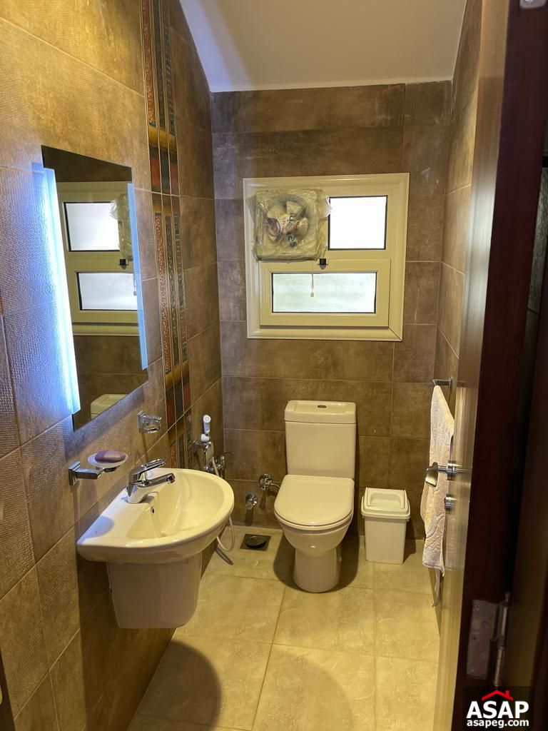 Finished Villa with Lake View for Sale in Hacienda Bay Finished Villa with Lake View for Sale in Hacienda Bay