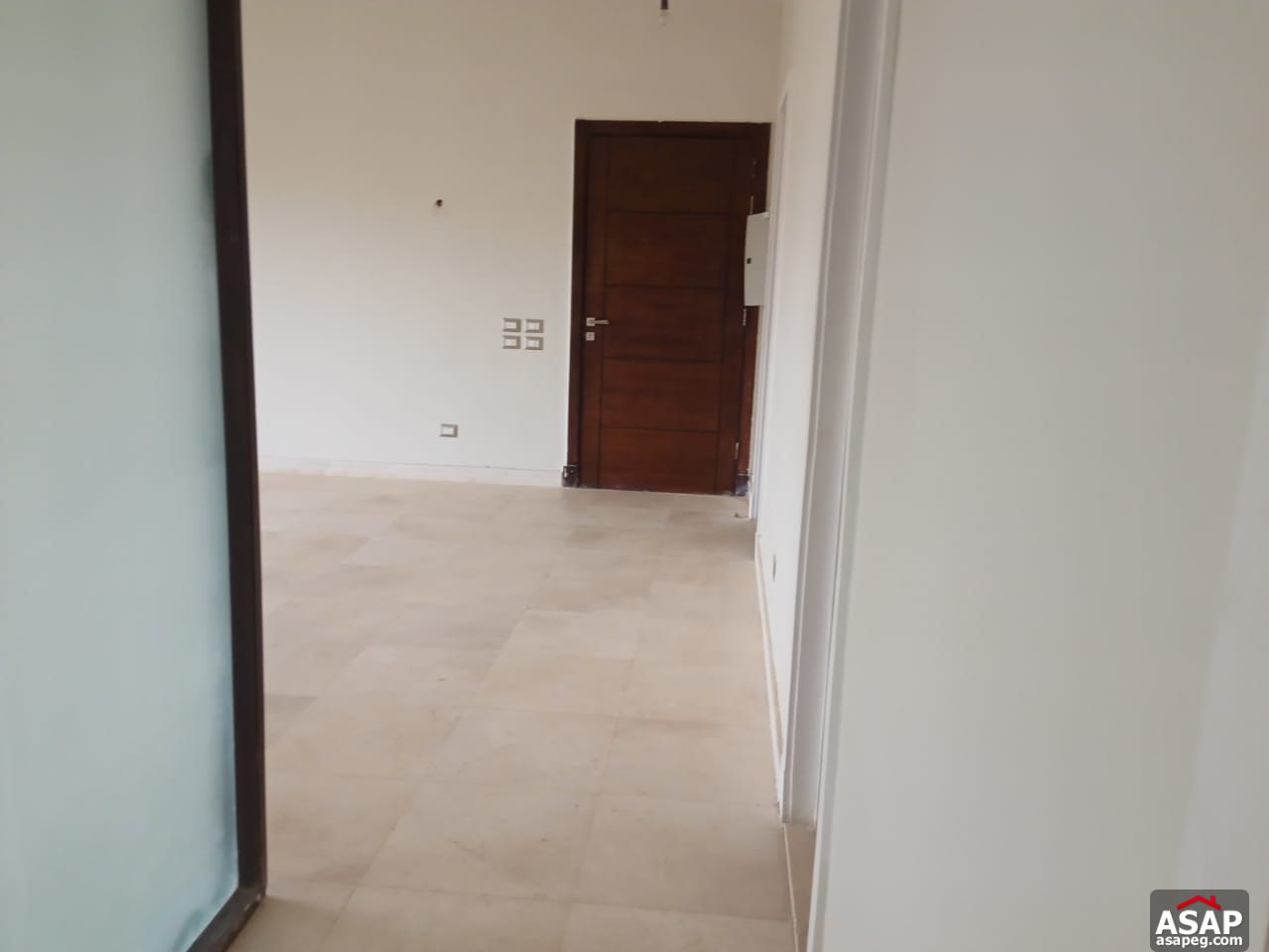 Ground Floor for Rent in Village Gate