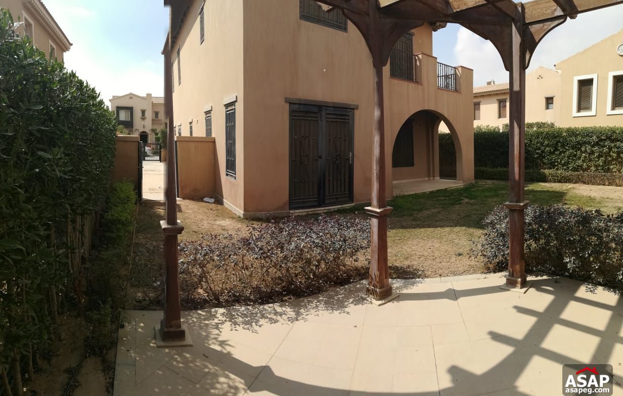 Villa for Sale in New Cairo compounds - Mivida Villa for Sale in New Cairo compounds - Mivida