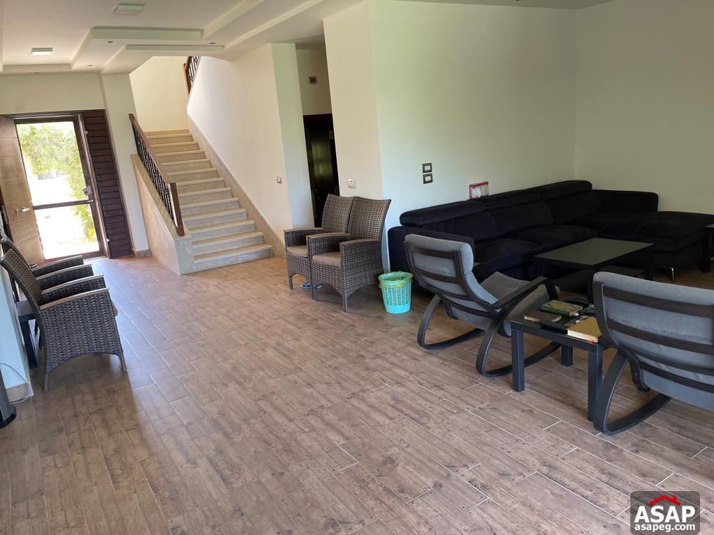 Finished Villa with Lake View for Sale in Hacienda Bay Finished Villa with Lake View for Sale in Hacienda Bay