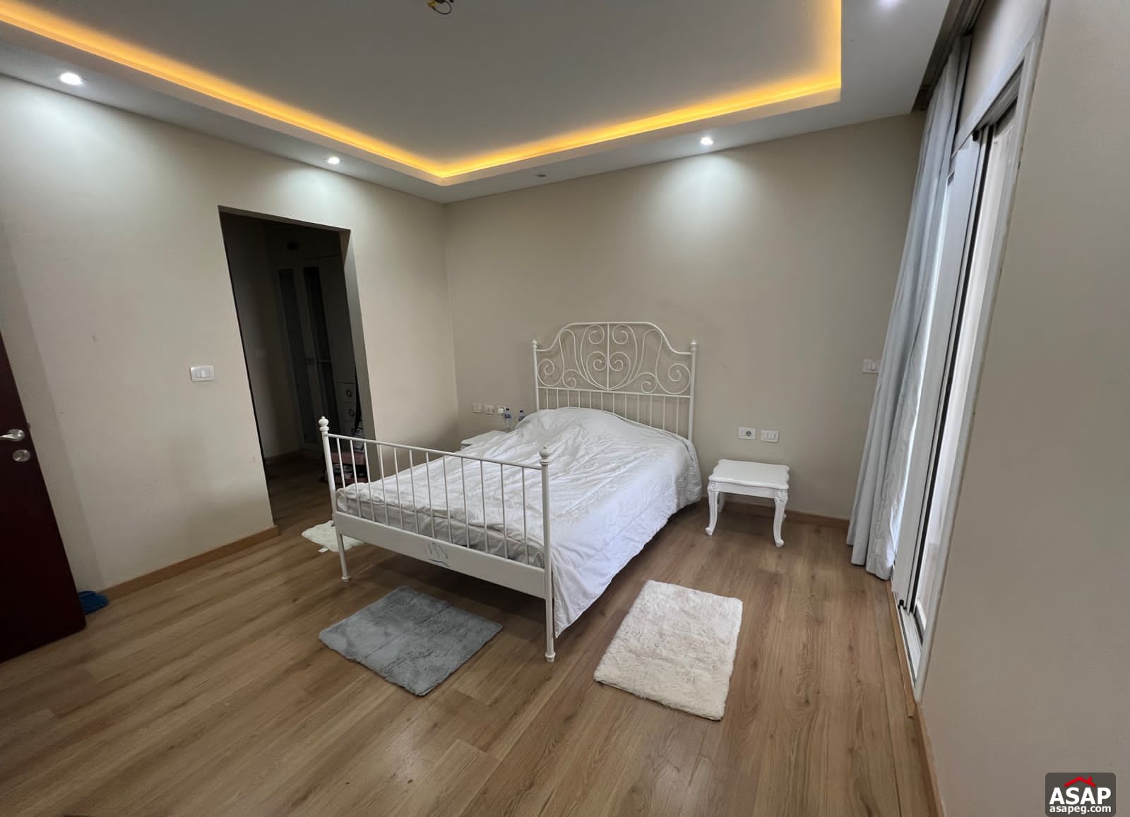 Furnished Apartment for Rent in Hyde Park