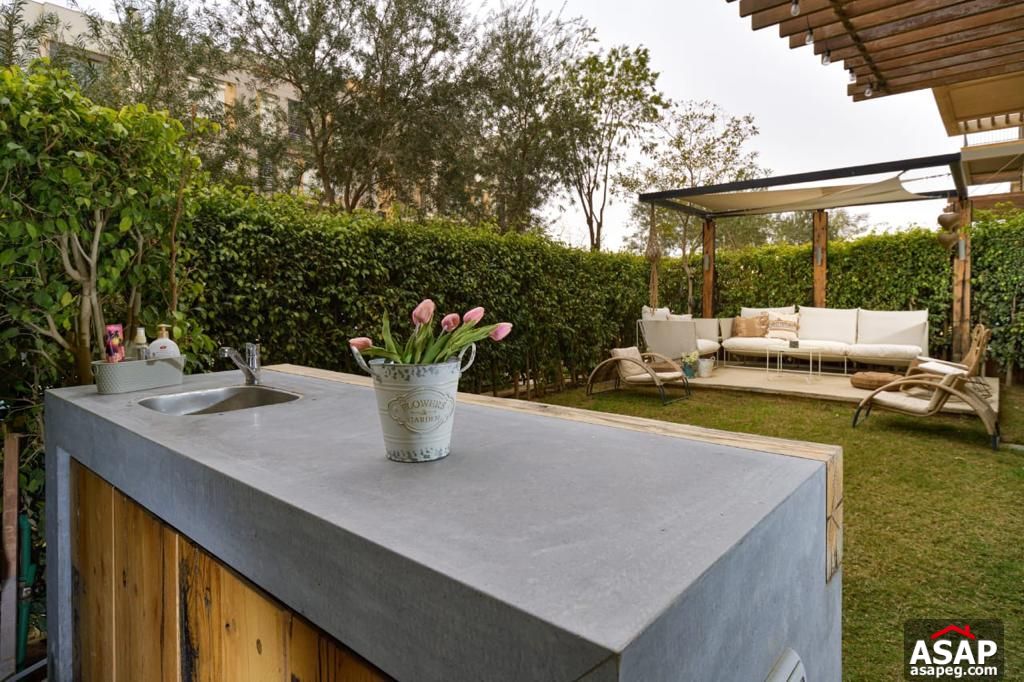 Duplex with Garden for Rent Eastown