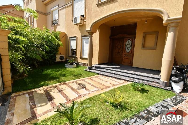 Villa with Pool for Rent in Lago Vista - New Cairo Villa with Pool for Rent in Lago Vista - New Cairo