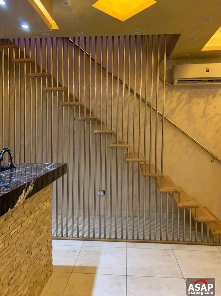 Penthouse with Roof for Sale in Galleria Moon Valley Penthouse with Roof for Sale in Galleria Moon Valley