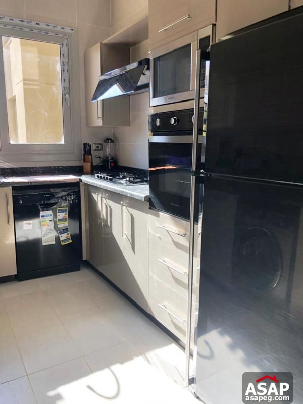 Studio with Garden for Rent in Village Gate Studio with Garden for Rent in Village Gate