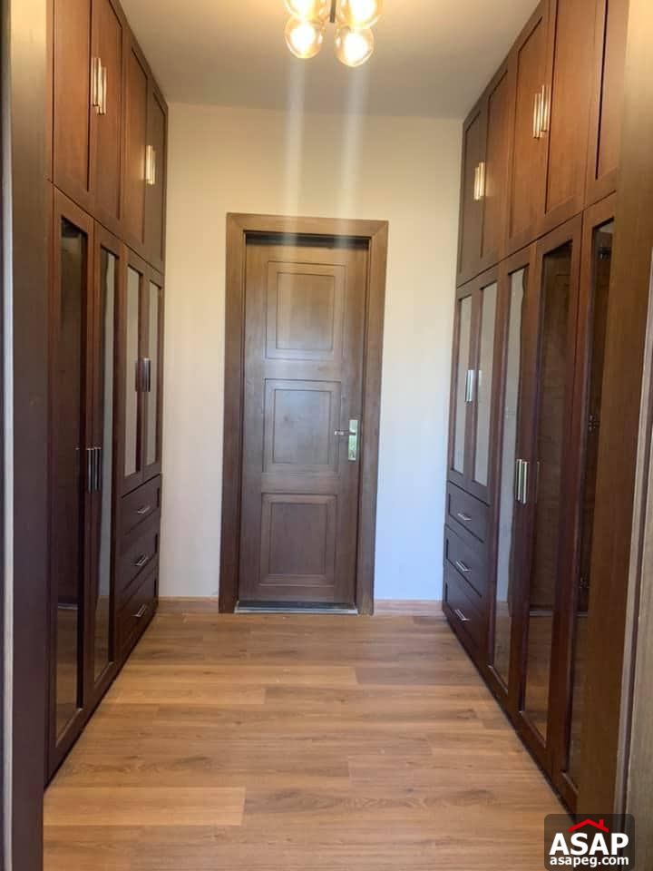 Twin House for Rent in Greens Compound Twin House for Rent in Greens Compound