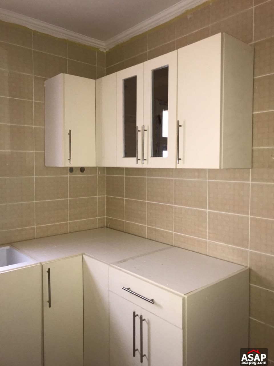 Apartment with Kitchen for Sale in Highland Park Compound Apartment with Kitchen for Sale in Highland Park Compound