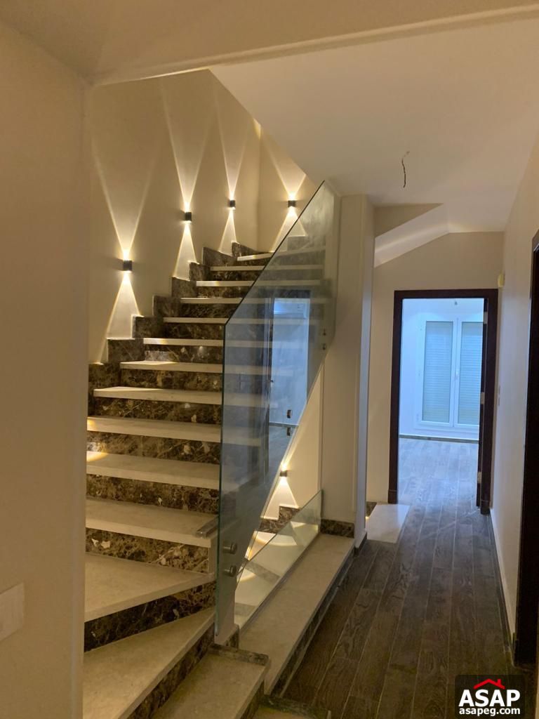 I Villa for Sale in Mountain View Hyde Park