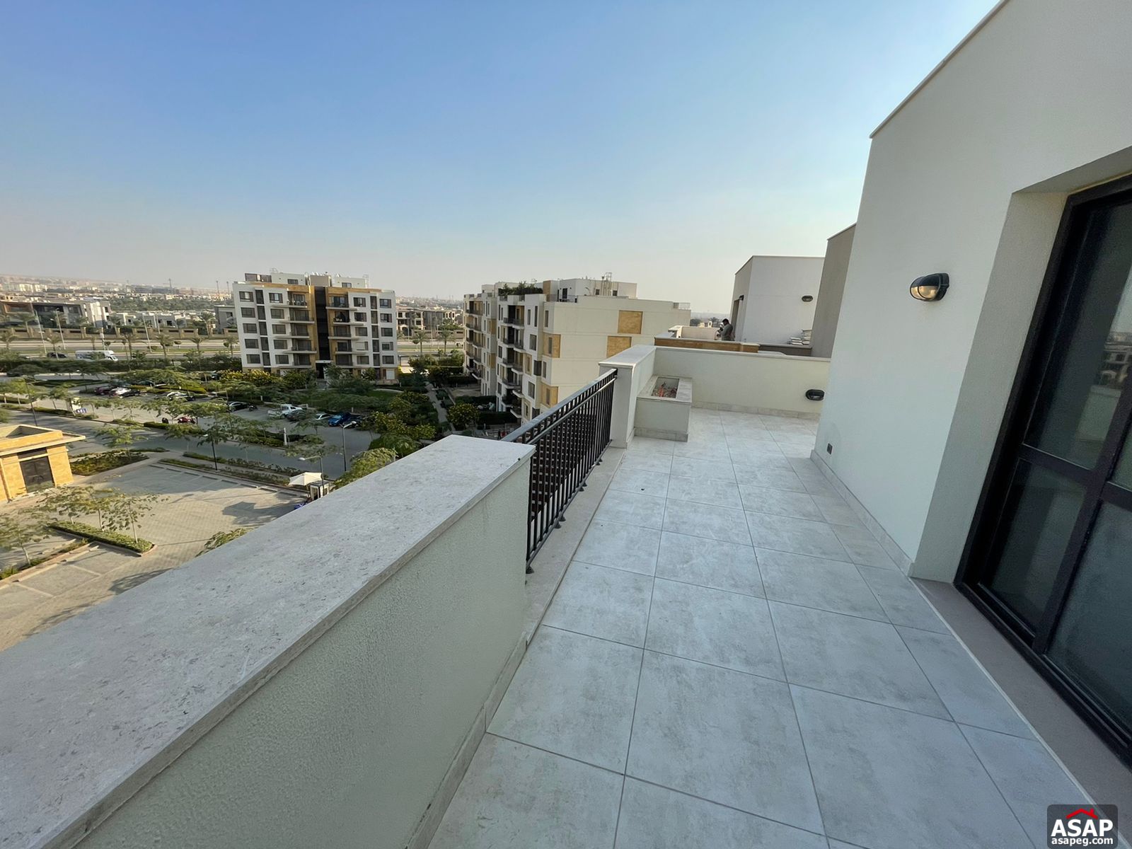 Studio with Roof for Rent in Eastown Sodic