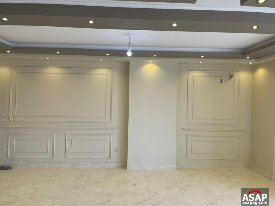 Apartment with Garden View for Rent in the Square Apartment with Garden View for Rent in the Square