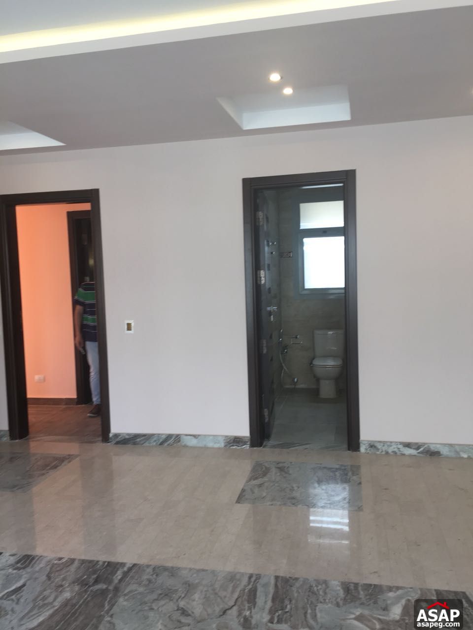 Apartment for Rent in Village Gate