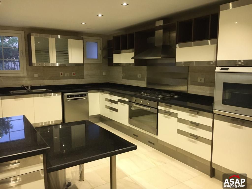 Furnished Villa for Sale in Hyde Park Furnished Villa for Sale in Hyde Park