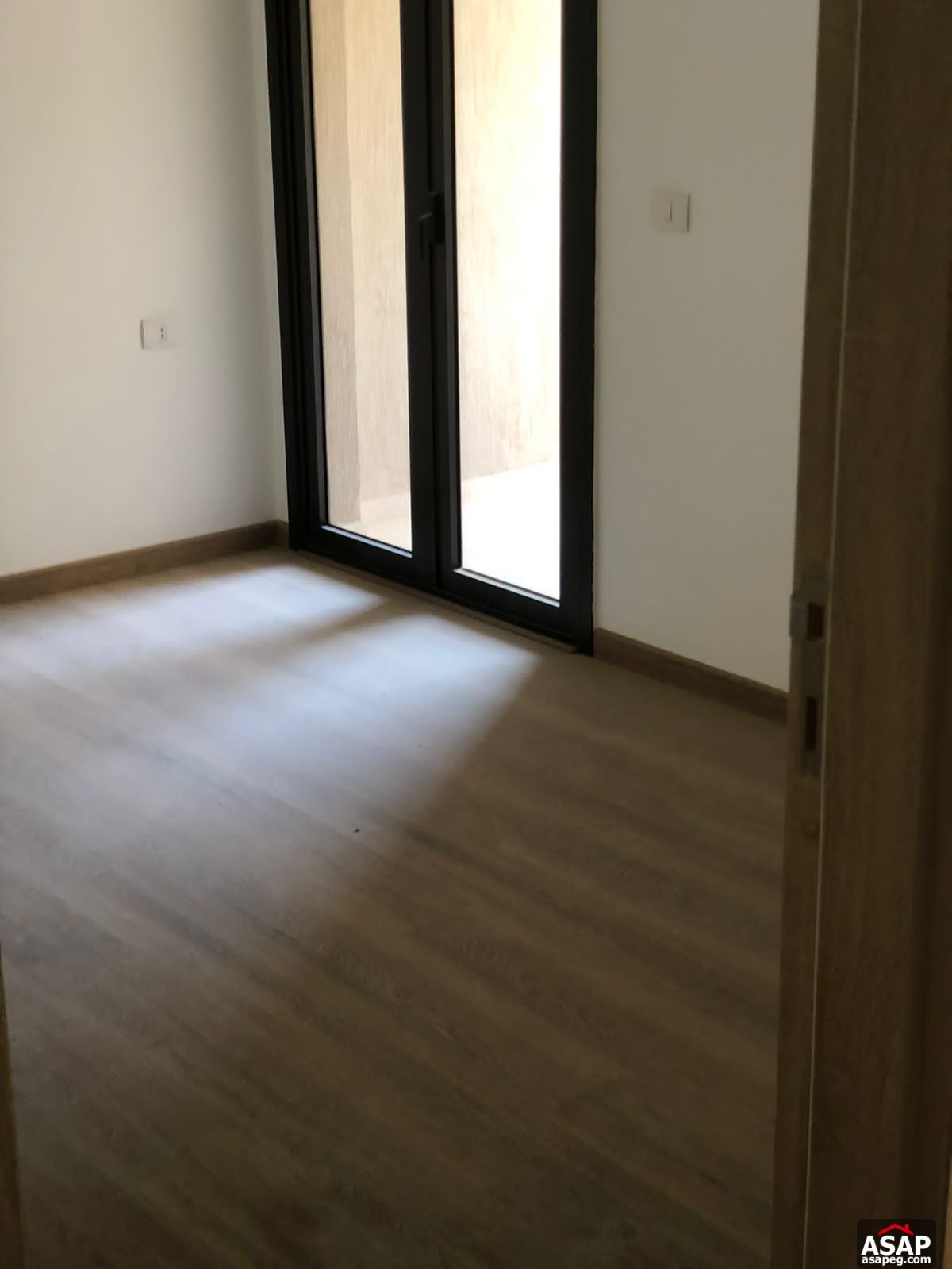 Apartment for Rent in Fifth Square Apartment for Rent in Fifth Square