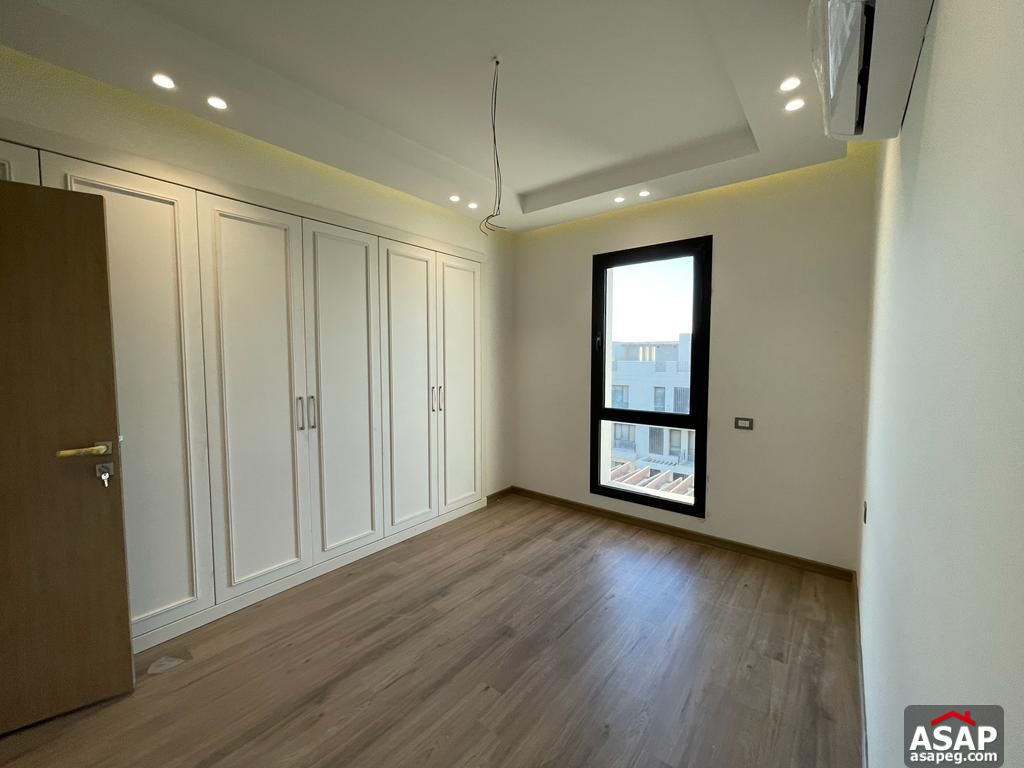 Triplex for Rent in Eastown Compound Triplex for Rent in Eastown Compound