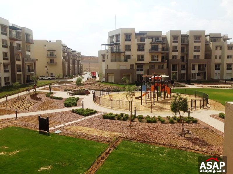 Duplex with Garden in Uptown Cairo