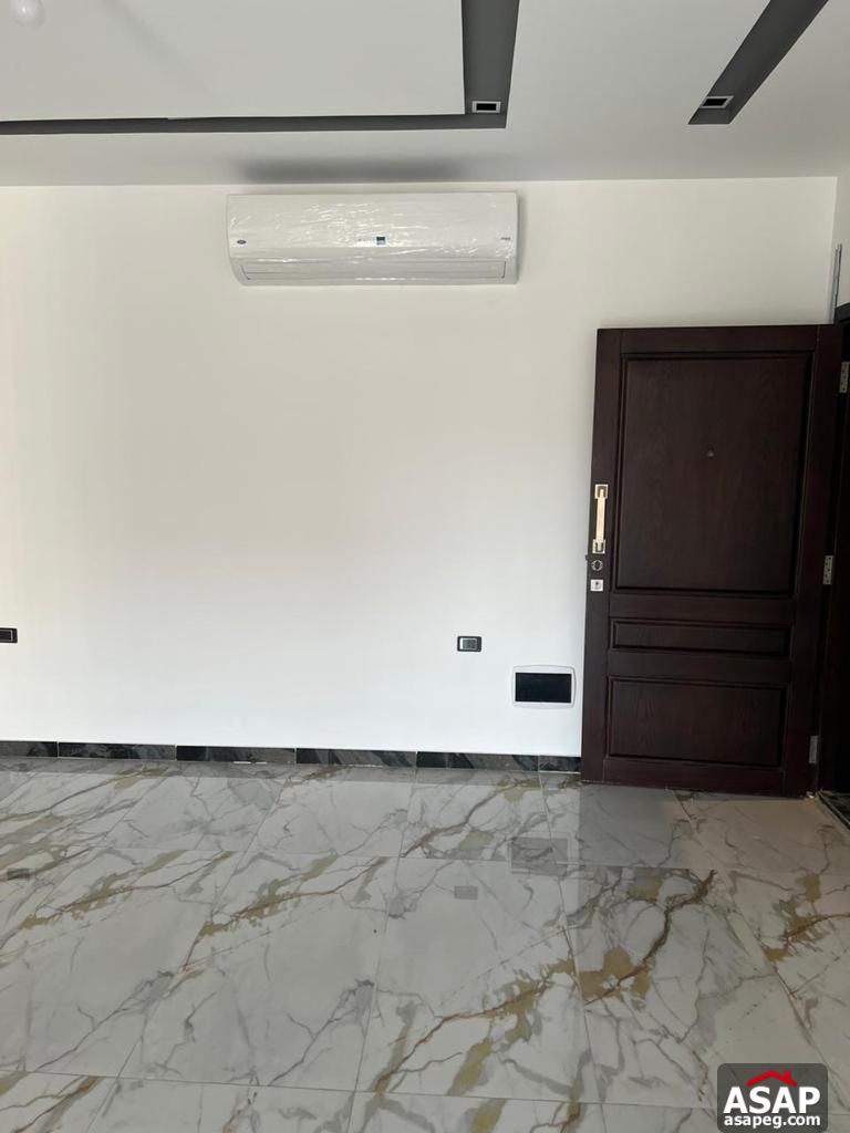 Apartment for Rent in Hyde Park Compound