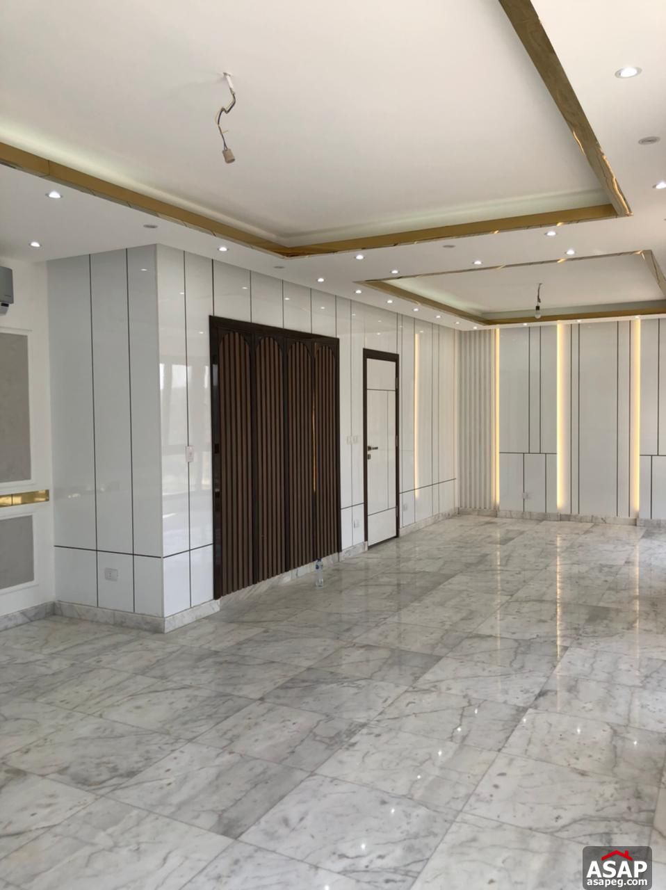 Triplex for Rent in Eastown Sodic Triplex for Rent in Eastown Sodic