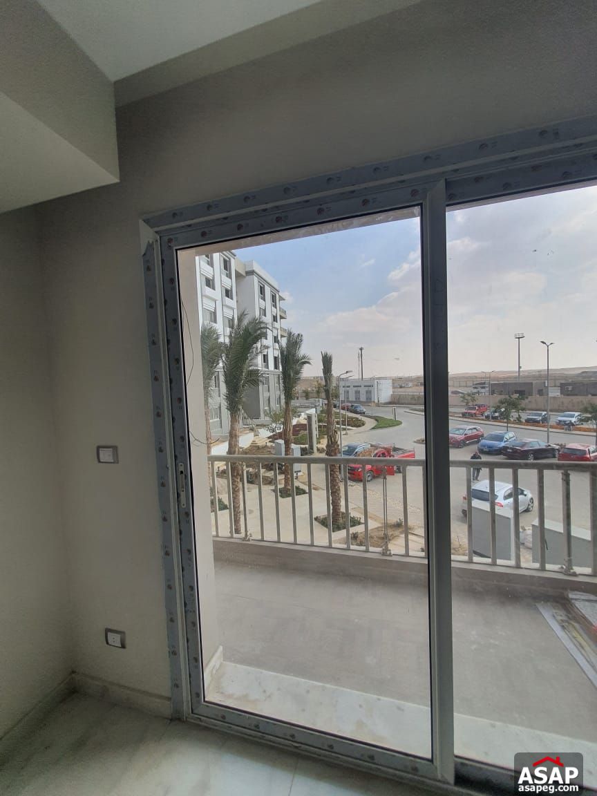 Semi Furnished Studio for Rent in Hyde Park Semi Furnished Studio for Rent in Hyde Park