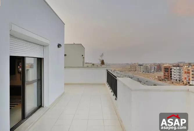 Studio for Rent in Eastown Compound