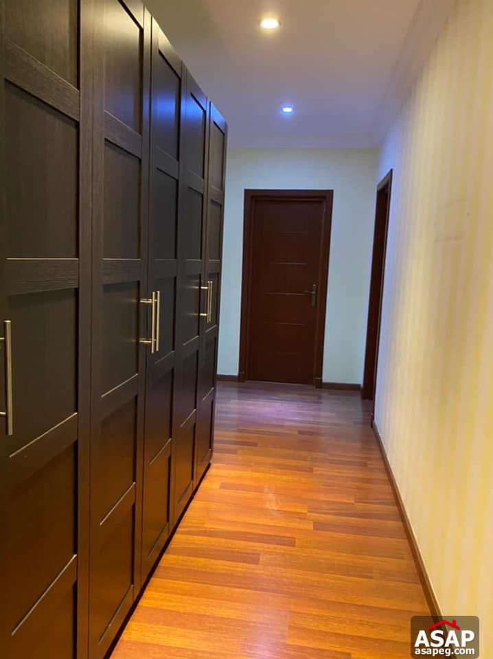 Villa with Swimming Pool for Rent in Tara Compound