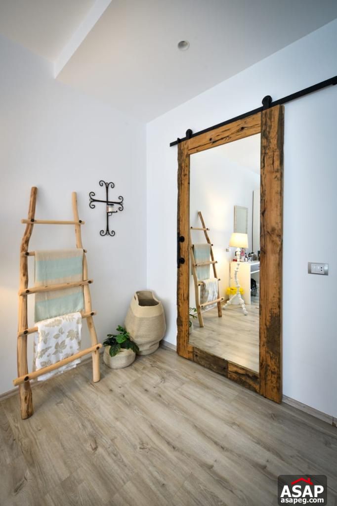 Duplex with Garden for Rent Eastown